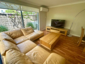 Escape to Villa 4 - Cape View Resort Broadwater